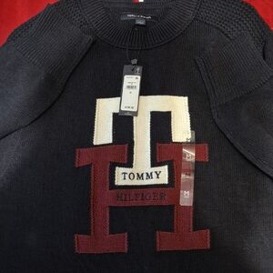 Tommy Hilfiger Men's Black and Burgundy Sweater